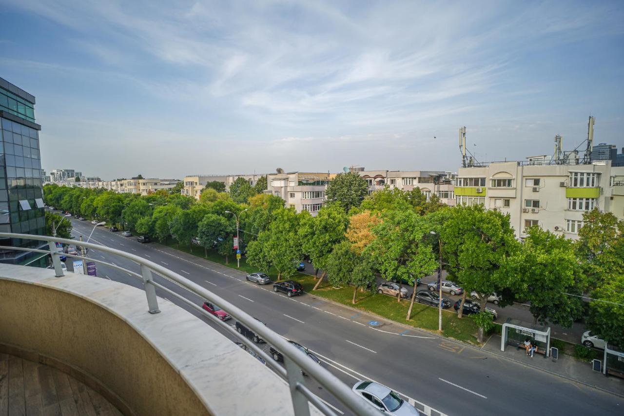 Penthouse With Huge Rooftop & Amazing City View Bucureşti Ngoại thất bức ảnh